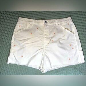 American Eagle Highest Rise 90s Boyfriend Shorts w embroidered flowers Size 18